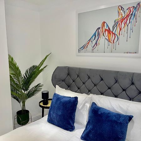 Stylish Cosy Studio Apartment เกรฟเซ็นด์ ภายนอก รูปภาพ